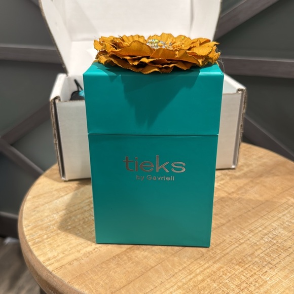 Tieks ballet flat metallic bronze size 9 - Picture 3 of 14